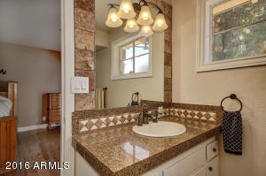 511 E Orangewood Ave, Phoenix, AZ 85020 photo 24