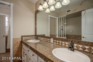 511 E Orangewood Ave, Phoenix, AZ 85020 photo 27
