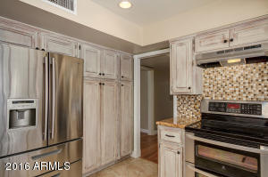 511 E Orangewood Ave, Phoenix, AZ 85020 photo 12