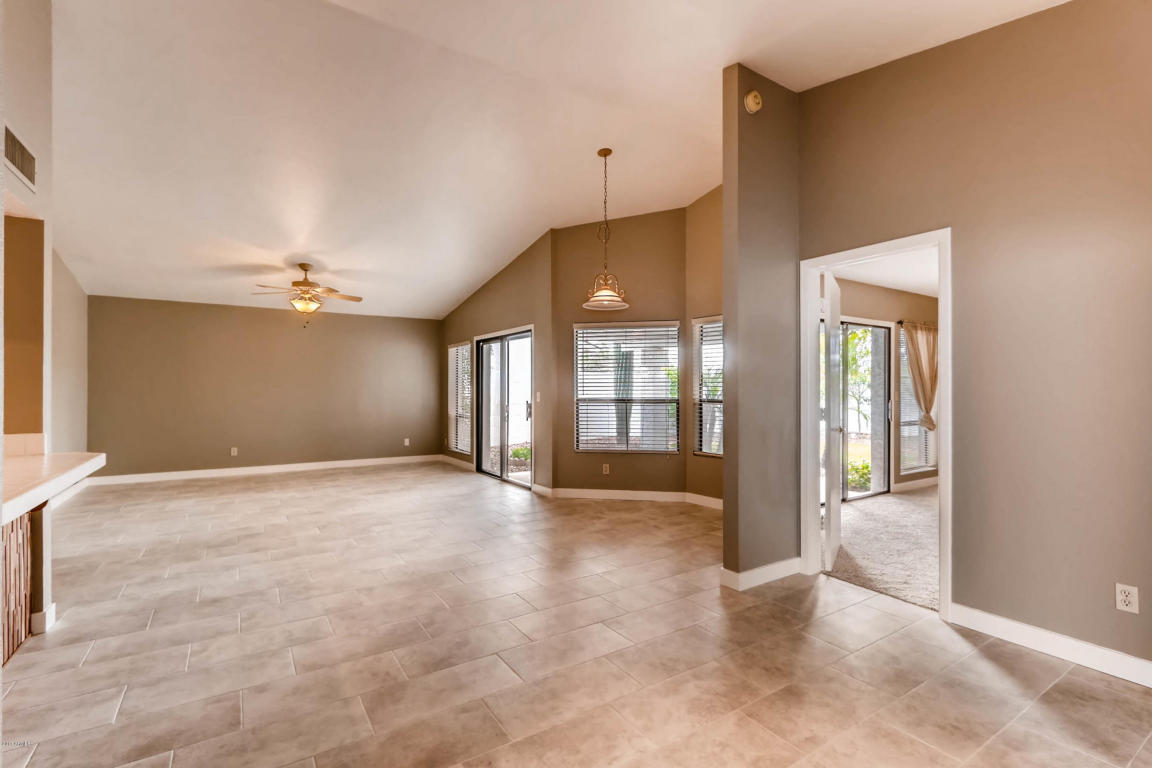 511 W Beverly Ln, Phoenix, AZ 85023 photo 3