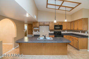 831 E Braeburn Dr, Phoenix, AZ 85022 photo 5