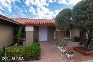 831 E Braeburn Dr, Phoenix, AZ 85022 photo 2