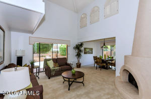 957 E Lois Ln, Phoenix, AZ 85020 photo 4