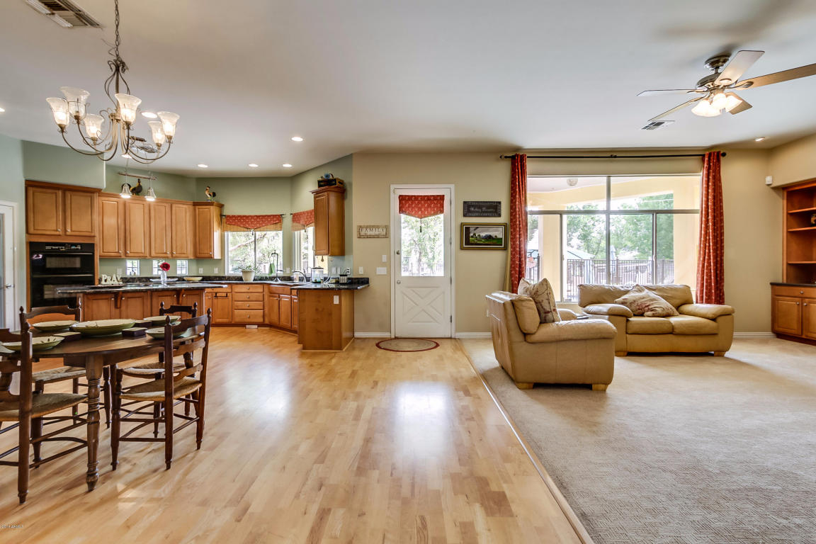 1321 E Catclaw St, Gilbert, AZ 85296 photo 9
