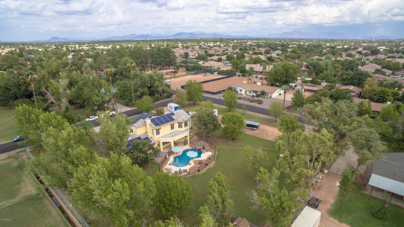 1321 E Catclaw St, Gilbert, AZ 85296 photo 2
