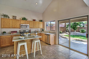 3305 E Hampton Ln, Gilbert, AZ 85295 photo 8
