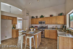 3305 E Hampton Ln, Gilbert, AZ 85295 photo 7