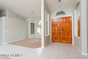 4605 E Lariat Ln, Phoenix, AZ 85050 photo 6