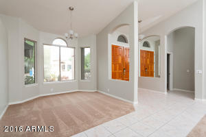4605 E Lariat Ln, Phoenix, AZ 85050 photo 5