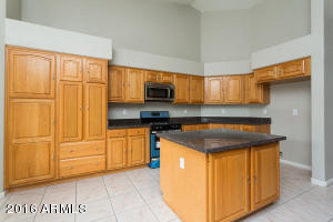 4605 E Lariat Ln, Phoenix, AZ 85050 photo 3