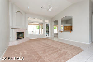 4605 E Lariat Ln, Phoenix, AZ 85050 photo 7