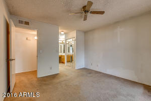 5202 E Half Moon Dr, Phoenix, AZ 85044 photo 6