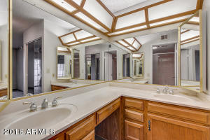5202 E Half Moon Dr, Phoenix, AZ 85044 photo 8