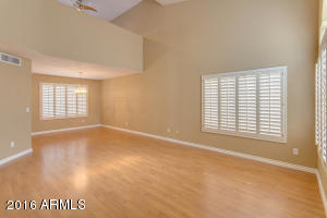 901 S Surfside Dr, Gilbert, AZ 85233 photo 4