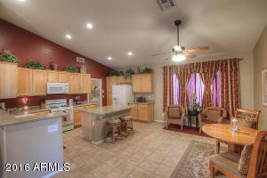 853 S Roca Ct, Gilbert, AZ 85296 photo 4