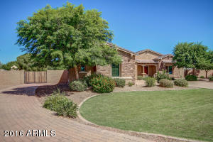2814 E Arrowhead Trl, Gilbert, AZ 85297 photo 3