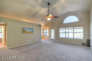 720 W Kyle Ct, Gilbert, AZ 85233 photo 8