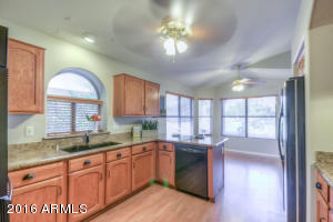 720 W Kyle Ct, Gilbert, AZ 85233 photo 5