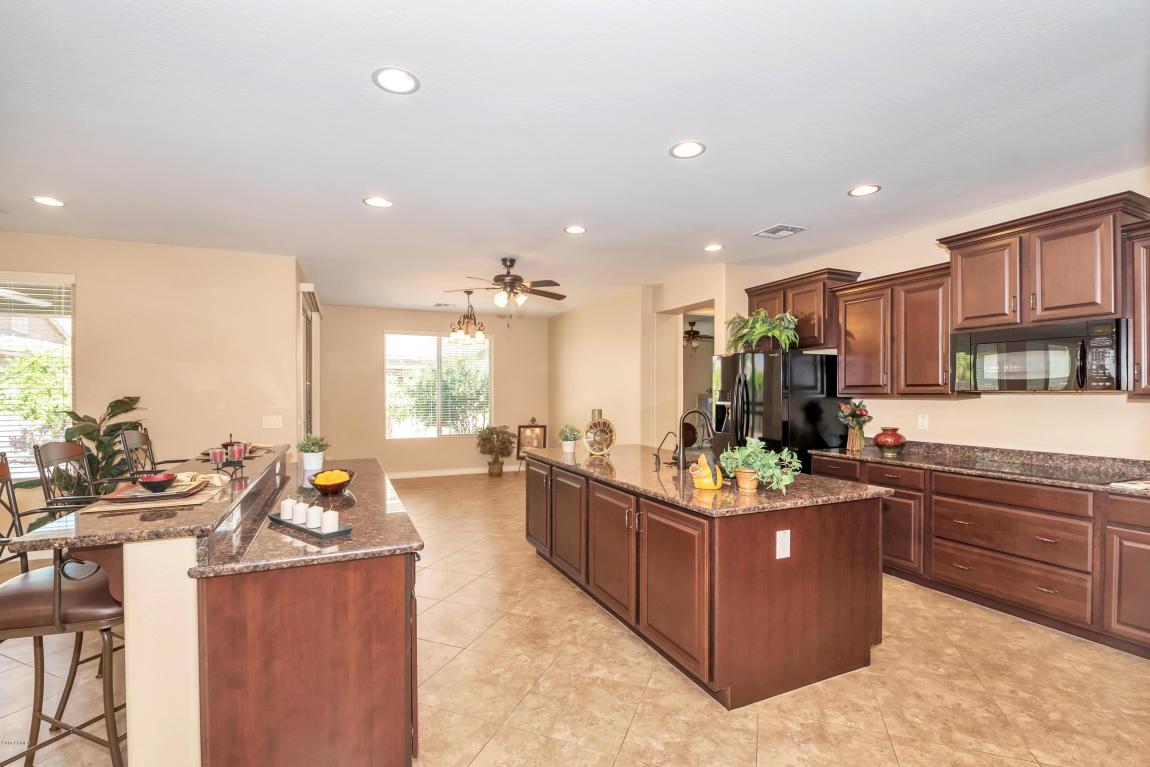 2446 E Orleans Dr, Gilbert, AZ 85298 photo 8