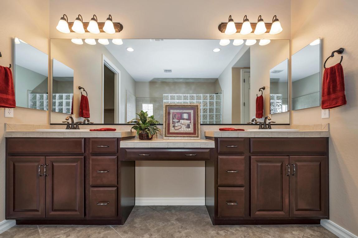 2446 E Orleans Dr, Gilbert, AZ 85298 photo 18