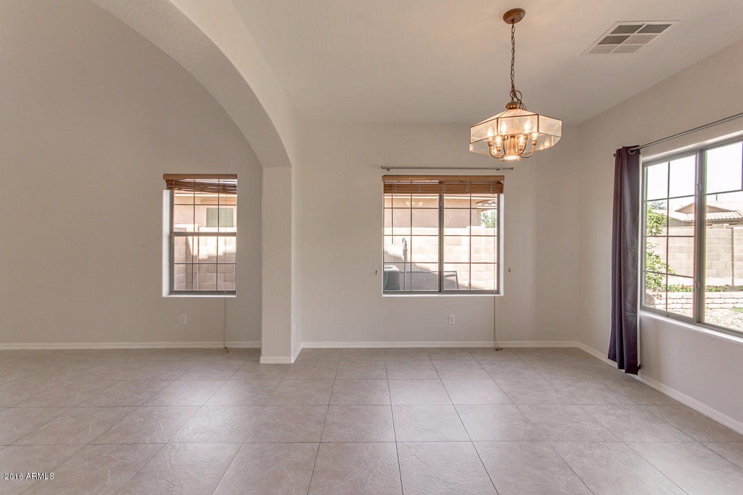 1121 E Blue Spruce Ln, Gilbert, AZ 85298 photo 6
