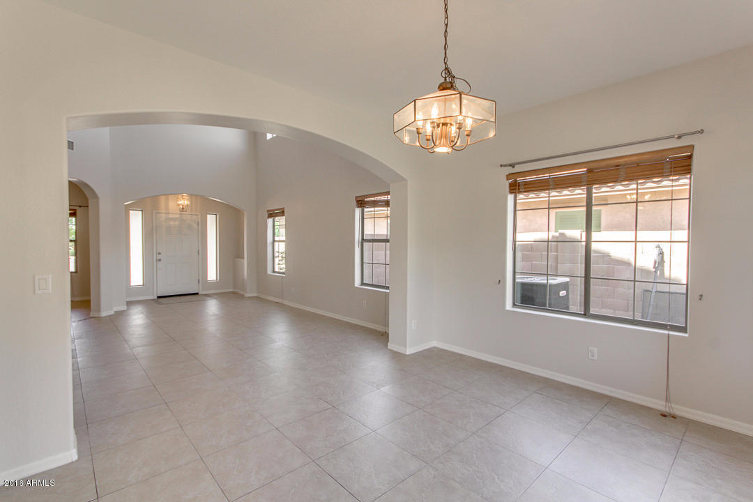 1121 E Blue Spruce Ln, Gilbert, AZ 85298 photo 7