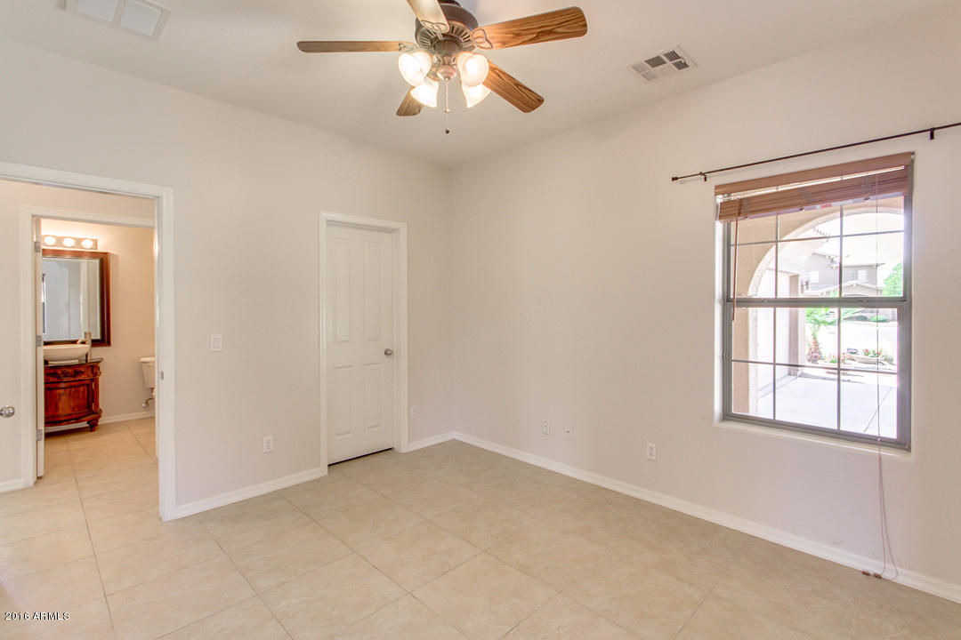 1121 E Blue Spruce Ln, Gilbert, AZ 85298 photo 11