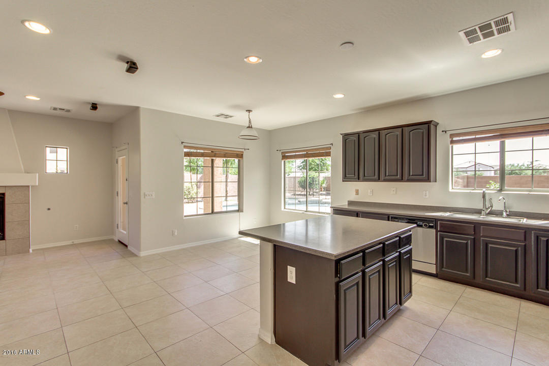 1121 E Blue Spruce Ln, Gilbert, AZ 85298 photo 14