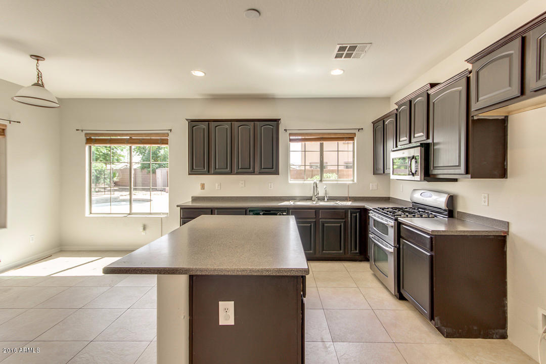 1121 E Blue Spruce Ln, Gilbert, AZ 85298 photo 15