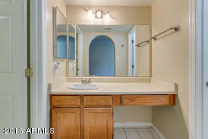 1025 E Highland Ave #40, Phoenix, AZ 85014 photo 21