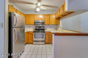 1025 E Highland Ave #40, Phoenix, AZ 85014 photo 11