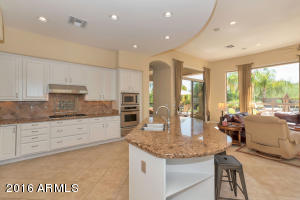 525 E Mountain Sage Dr, Phoenix, AZ 85048 photo 8