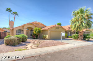 4533 E Rock Wren Rd, Phoenix, AZ 85044 photo 1