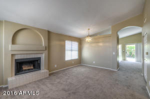 4533 E Rock Wren Rd, Phoenix, AZ 85044 photo 5