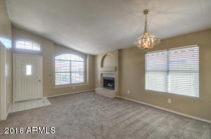 4533 E Rock Wren Rd, Phoenix, AZ 85044 photo 6