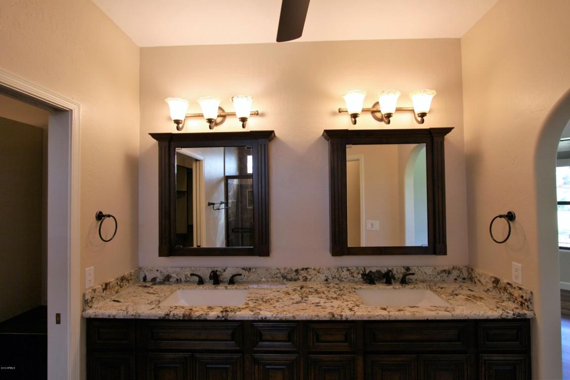 4054 E Paradise Dr, Phoenix, AZ 85028 photo 6
