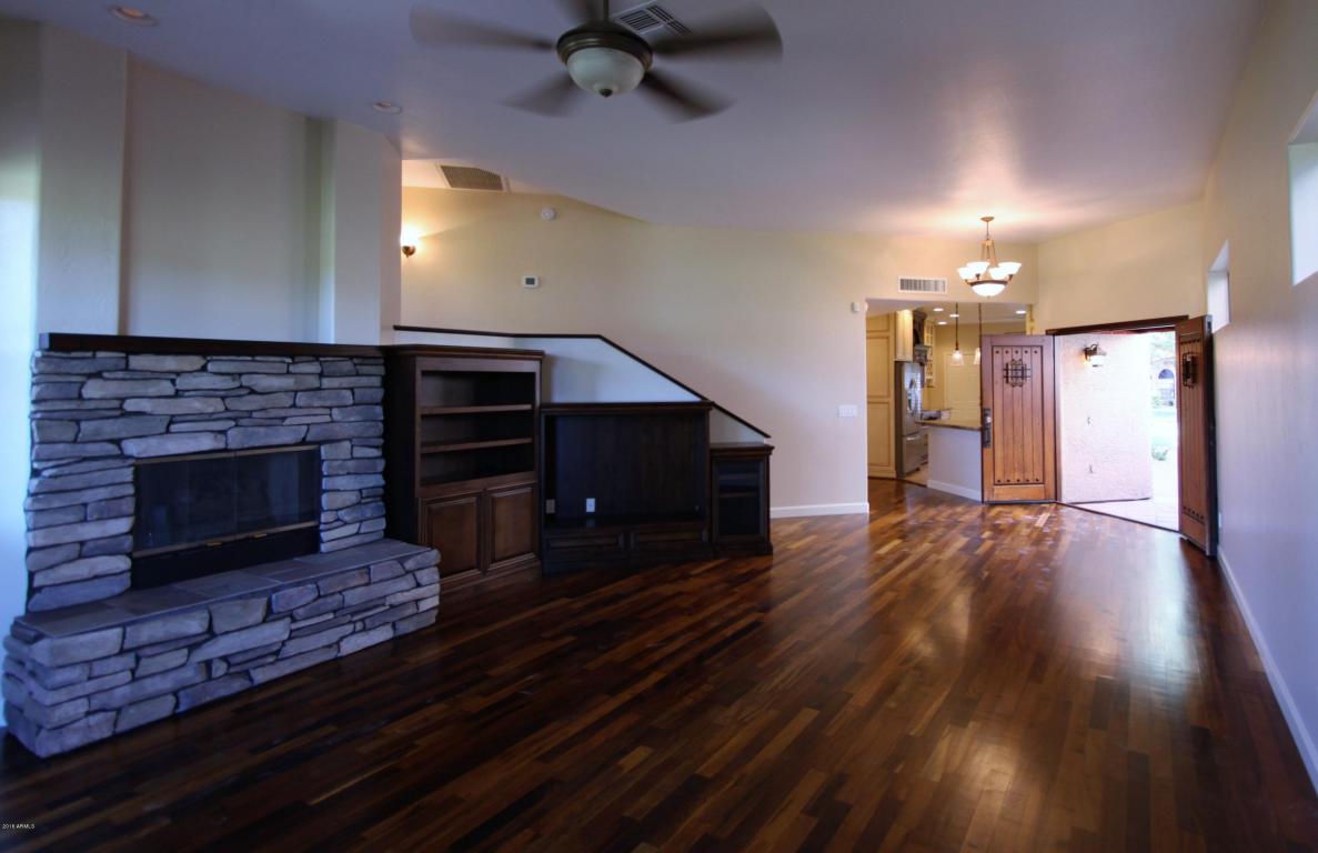 4054 E Paradise Dr, Phoenix, AZ 85028 photo 4