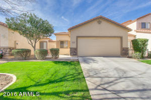 950 S Balboa Dr, Gilbert, AZ 85296 photo 1