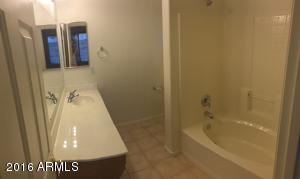 950 S Balboa Dr, Gilbert, AZ 85296 photo 14