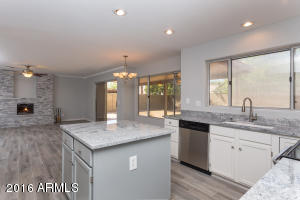 902 N Swallow Ln, Gilbert, AZ 85234 photo 11