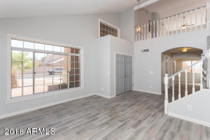 902 N Swallow Ln, Gilbert, AZ 85234 photo 4