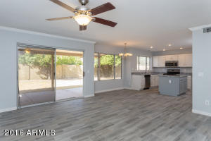 902 N Swallow Ln, Gilbert, AZ 85234 photo 7