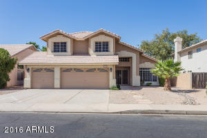 902 N Swallow Ln, Gilbert, AZ 85234 photo 1