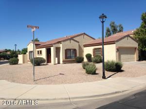 7216 S Golfside Ln, Phoenix, AZ 85042 photo 2