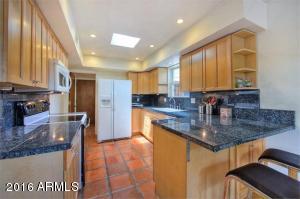 3835 N 34th Pl, Phoenix, AZ 85018 photo 4