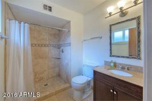 3835 N 34th Pl, Phoenix, AZ 85018 photo 9