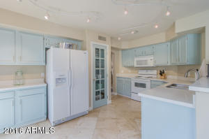 925 S Surfside Dr, Gilbert, AZ 85233 photo 8