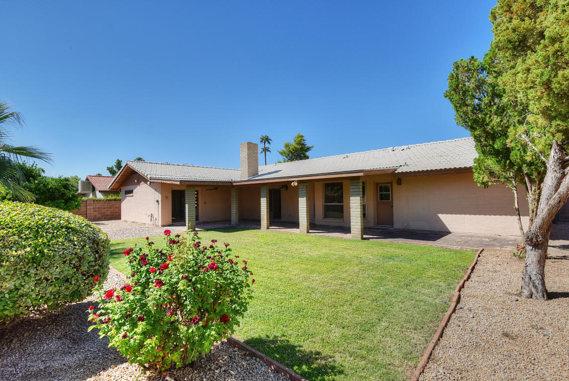 219 W Interlacken Dr, Phoenix, AZ 85023 photo 9
