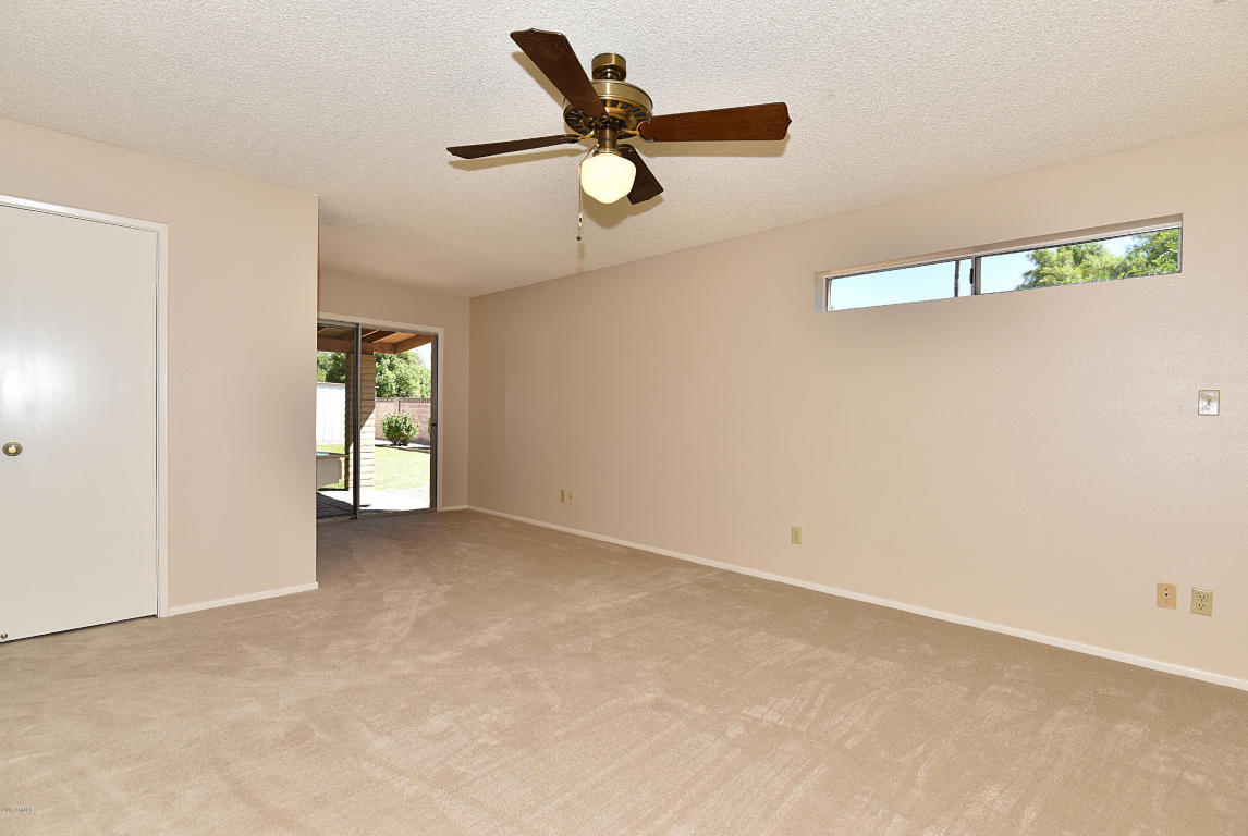 219 W Interlacken Dr, Phoenix, AZ 85023 photo 14