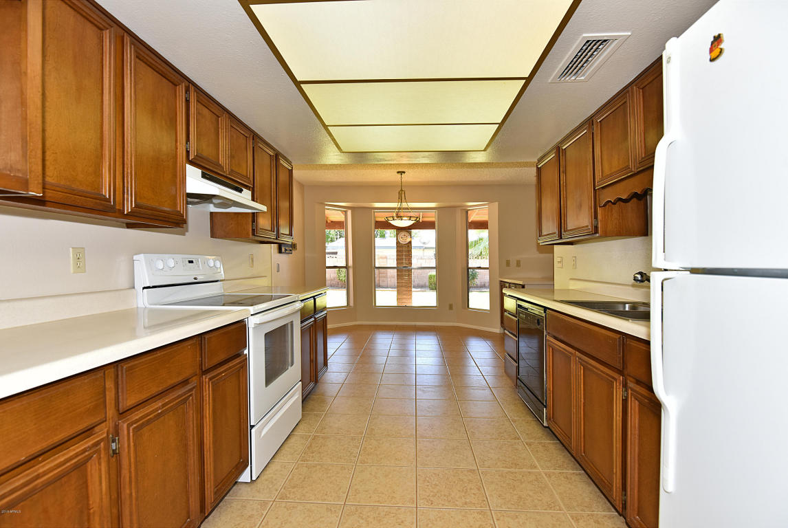 219 W Interlacken Dr, Phoenix, AZ 85023 photo 11